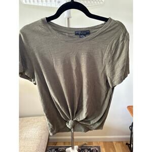 Social Standard by Sanctuary Olive Knotted Tee Scoop Neck Short Sleeve Size L